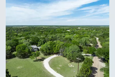 2731 Garrett Lane, China Spring, TX 76633 - Photo 17