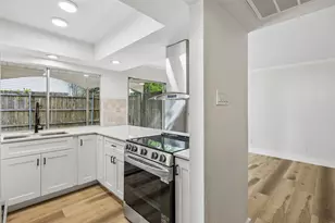 734 Sceptre Cir, Garland, TX 75043 - Photo 9