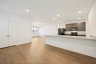 5569 Willamette Dr, Fort Worth, TX 76119 - Photo 15