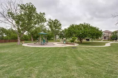 5569 Willamette Drive, Fort Worth, TX 76119 - Photo 5