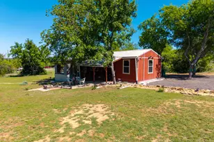 221 High Bluff Dr, Bridgeport, TX 76426 - Photo 1