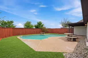 1126 Stonewall St, Garland, TX 75043 - Photo 37