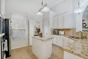 14605 Waterview Cir, Addison, TX 75001 - Photo 11