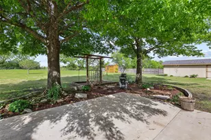 408 Seasons W, Sherman, TX 75092 - Photo 33