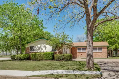 201 Wofford Way, Saginaw, TX 76179 - Photo 5