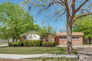 201 Wofford Way, Saginaw, TX 76179 - Photo 5