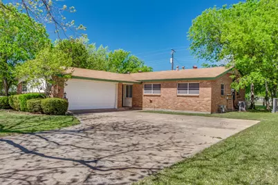 201 Wofford Way, Saginaw, TX 76179 - Photo 1