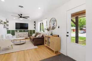 7624 Oxley Dr, Richland Hills, TX 76118 - Photo 3