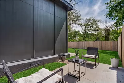 3608 Metropolitan Avenue, Dallas, TX 75210 - Photo 9