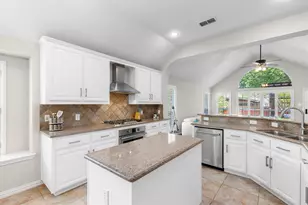 6924 Calm Meadow Dr, Frisco, TX 75035 - Photo 11