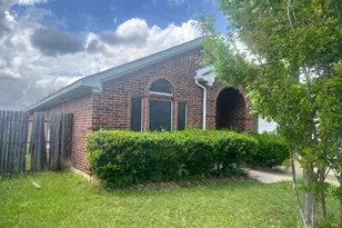 6002 Rising Meadow Dr, Arlington, TX 76018 - Photo 1