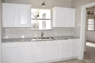 4900 Morris Ave, Fort Worth, TX 76103 - Photo 9