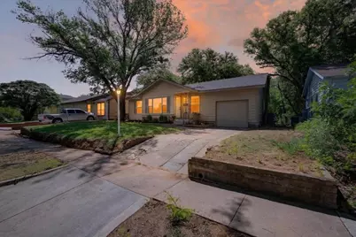 6828 Greenlee Street, Fort Worth, TX 76112 - Photo 3