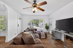 6828 Greenlee St, Fort Worth, TX 76112 - Photo 9