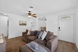 6828 Greenlee St, Fort Worth, TX 76112 - Photo 7