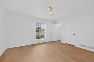 213 Gregory Dr, DeSoto, TX 75115 - Photo 19