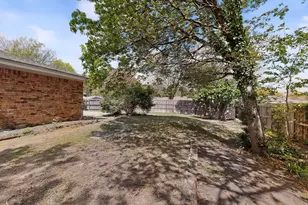 213 Gregory Dr, DeSoto, TX 75115 - Photo 39