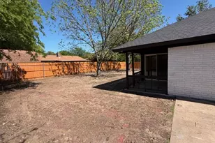 108 Amory Dr, Benbrook, TX 76126 - Photo 27