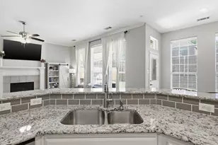 329 S Village Dr, McKinney, TX 75072 - Photo 11