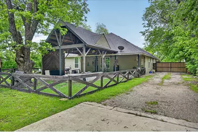 5833 Wall Avenue, Haltom City, TX 76117 - Photo 33