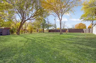 450 Hickory St, Lewisville, TX 75057 - Photo 25