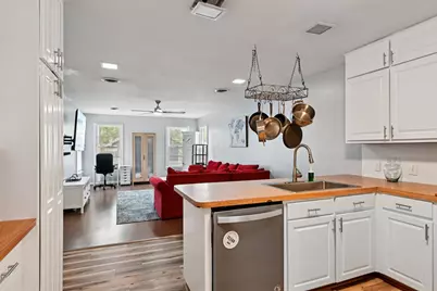 2716 Wayside Avenue, Fort Worth, TX 76110 - Photo 17