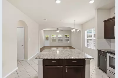 637 S Redford Lane, White Settlement, TX 76108 - Photo 5