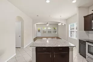 637 S Redford Ln, White Settlement, TX 76108 - Photo 5