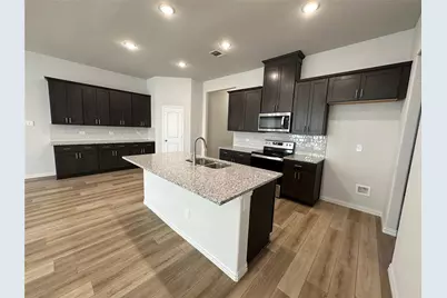 127 Bowling Green Avenue, Red Oak, TX 75154 - Photo 3