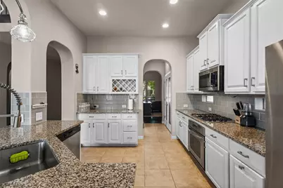 973 Tara Drive, Burleson, TX 76028 - Photo 9