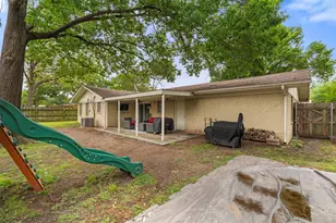2025 W Belclaire Cir, Corsicana, TX 75110 - Photo 25