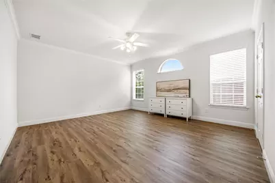 9024 Fox Hollow Trail, Irving, TX 75063 - Photo 13