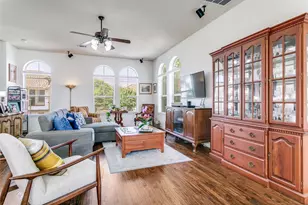 6738 Plaza Via, Irving, TX 75039 - Photo 9