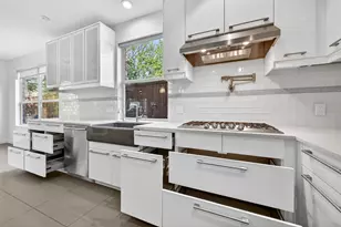 3225 Heatherbrook Dr, Plano, TX 75074 - Photo 15