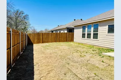 812 Peaceful Brook Drive, Fort Worth, TX 76140 - Photo 19