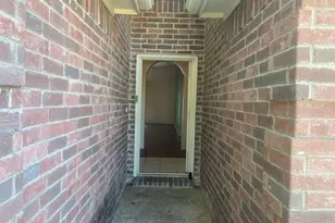 3521 Vicki Ln, Balch Springs, TX 75180 - Photo 3