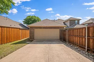 12809 Spring Hill Dr, Frisco, TX 75035 - Photo 7