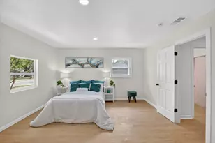 2424 Cloverdale St, Arlington, TX 76010 - Photo 11