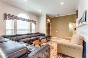 2123 Alto Ave, Carrollton, TX 75007 - Photo 5