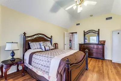 2123 Alto Avenue, Carrollton, TX 75007 - Photo 15