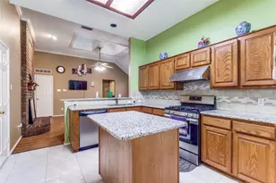2123 Alto Ave, Carrollton, TX 75007 - Photo 9