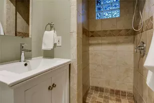 1126 N Windomere Ave, Dallas, TX 75208 - Photo 33