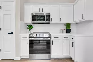 214 Chamblin Ct, Cedar Hill, TX 75104 - Photo 9