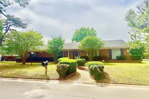 1800 Southridge Dr, Denton, TX 76205 - Photo 1