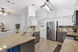1622 Redwood Dr, Corinth, TX 76210 - Photo 11