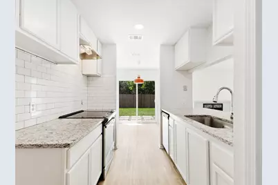 6702 Umphress Road, Dallas, TX 75217 - Photo 11