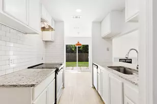 6702 Umphress Rd, Dallas, TX 75217 - Photo 11