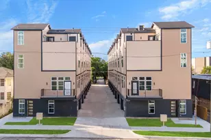 723 W 10th St, Dallas, TX 75208 - Photo 1