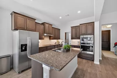 4409 Terraview Drive, Arlington, TX 76001 - Photo 9