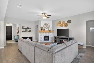 4409 Terraview Drive, Arlington, TX 76001 - Photo 5